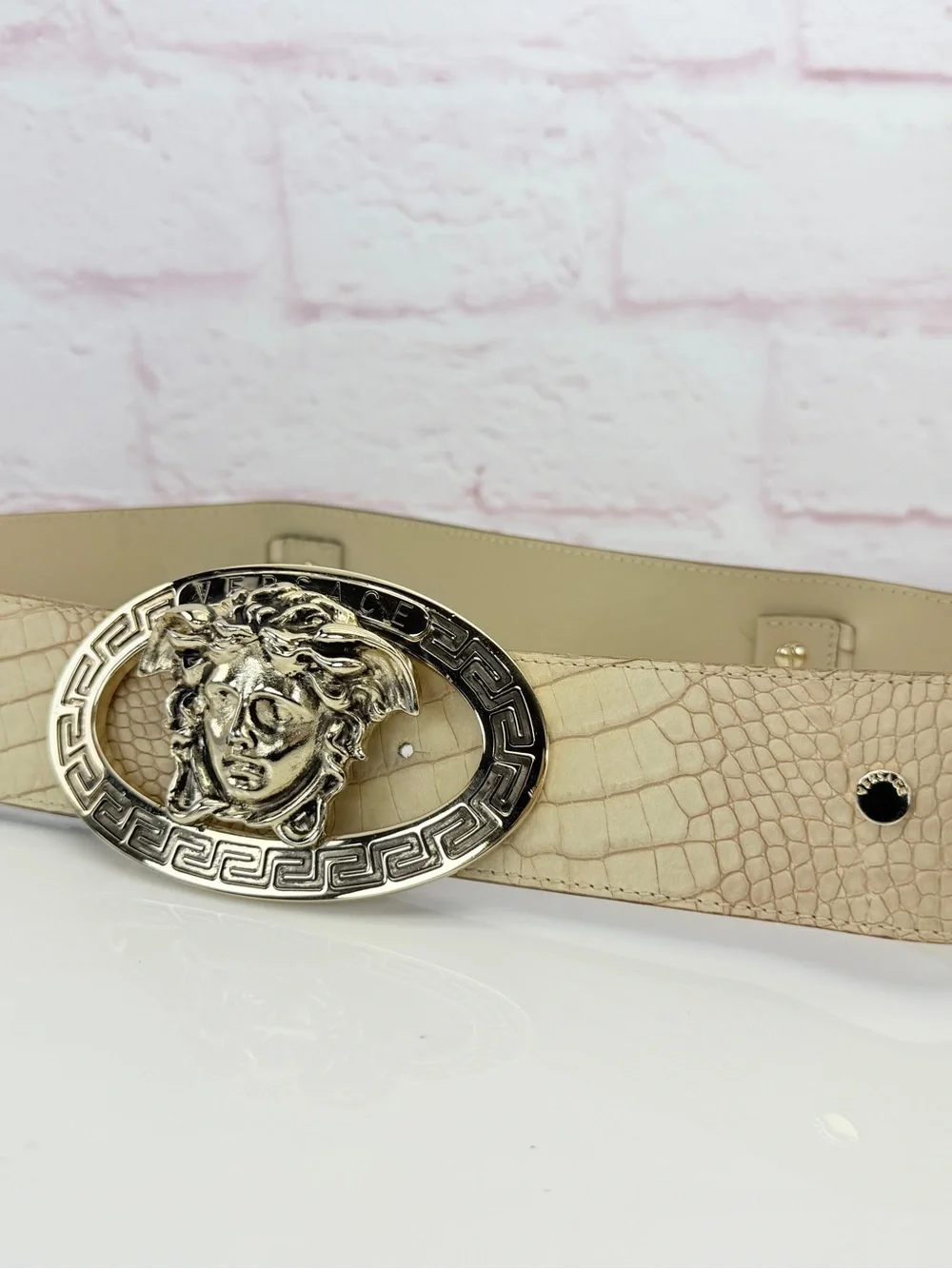 Versace Medusa Crocodile Embossed Leather Belt Beige 85/34 Italy CD9429 Unisex